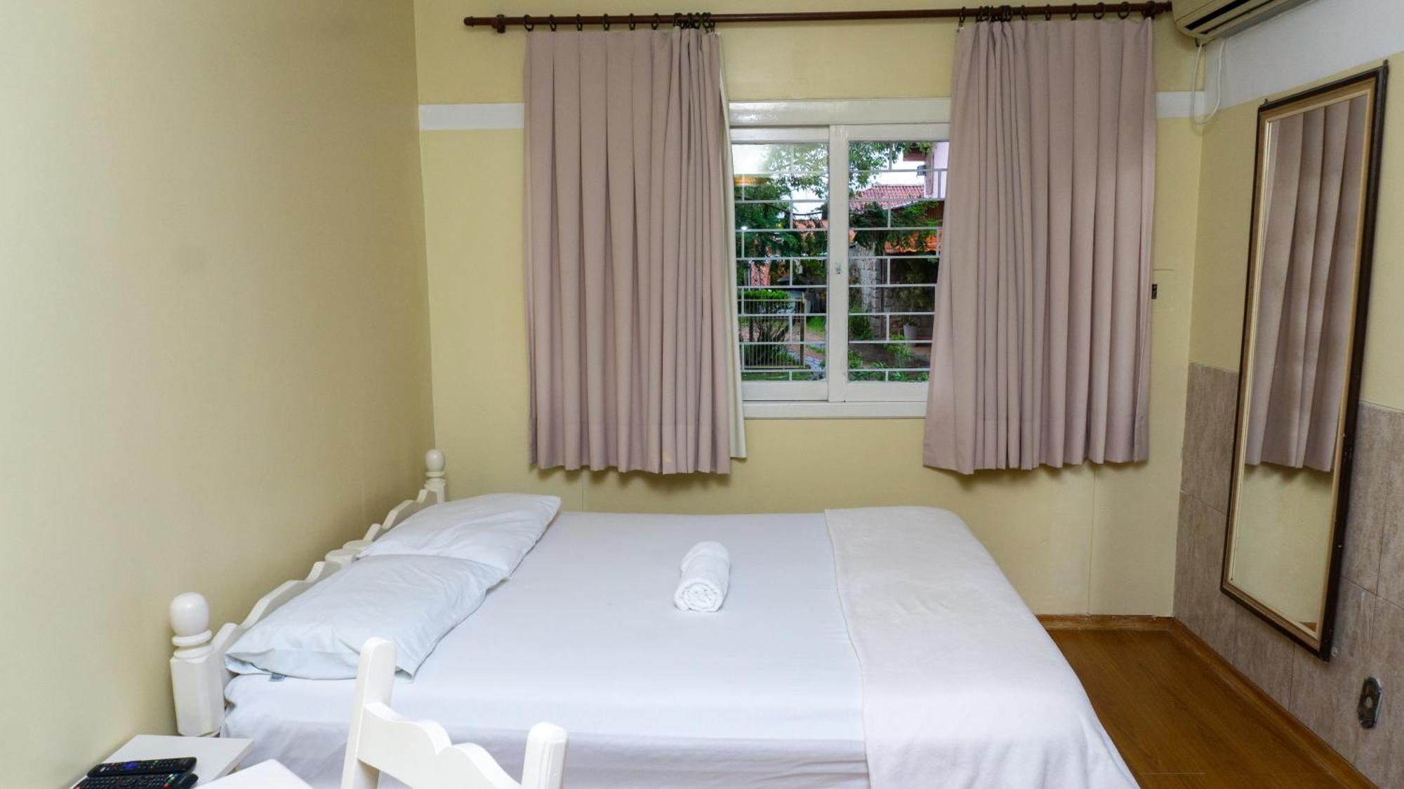 Canoas Hotel Castel Ngoại thất bức ảnh